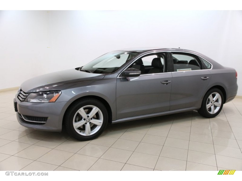 Platinum Gray Metallic 2012 Volkswagen Passat 2.5L SE Exterior Photo #95591926