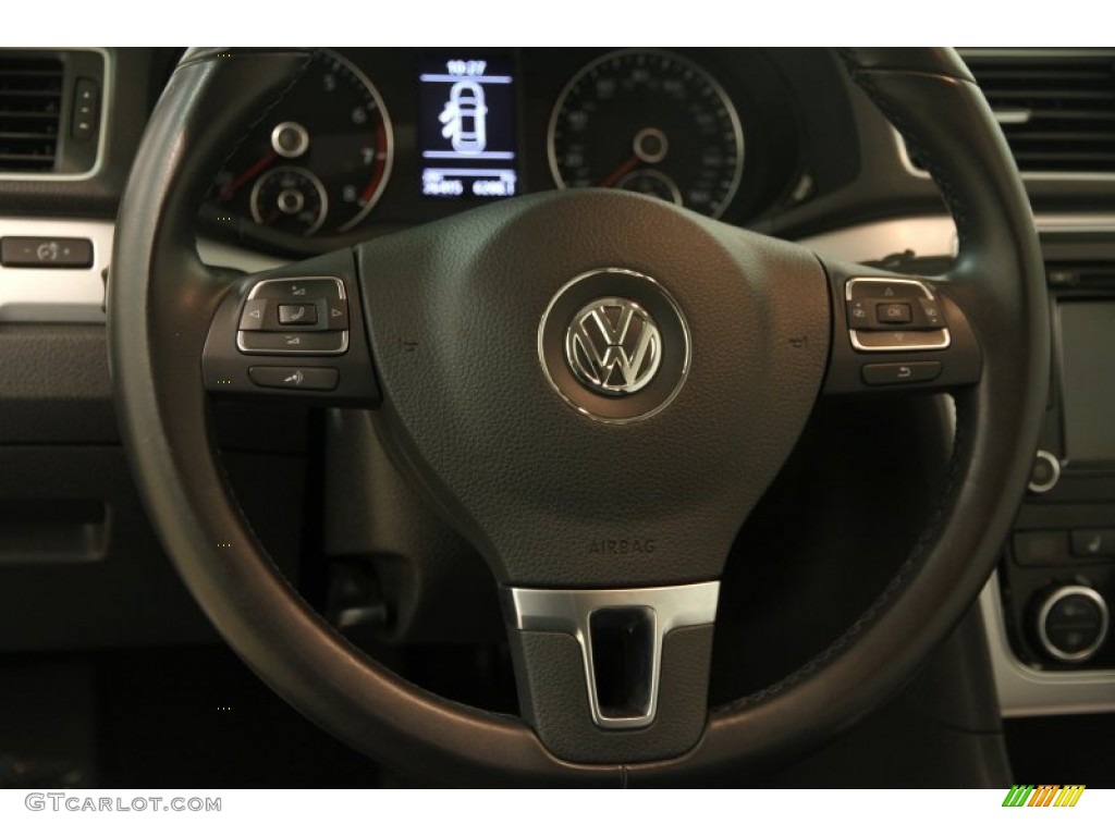 2012 Volkswagen Passat 2.5L SE Titan Black Steering Wheel Photo #95591989