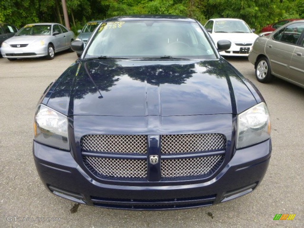 2005 Magnum SE - Midnight Blue Pearl / Dark Slate Gray/Light Graystone photo #6