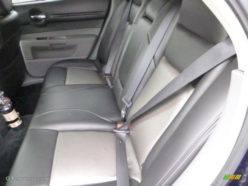 2005 Dodge Magnum SE Interior Color Photos