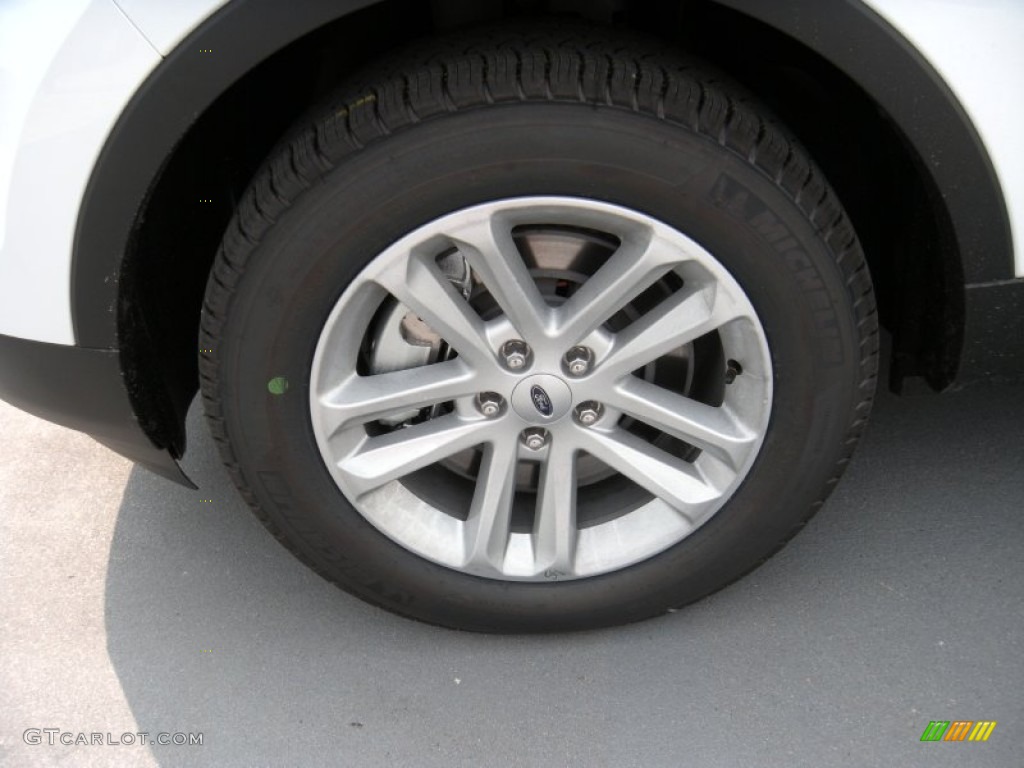 2015 Explorer XLT - Oxford White / Medium Light Stone photo #11