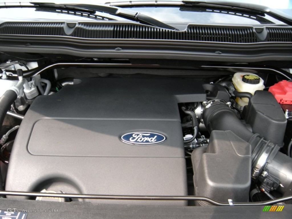 2015 Explorer XLT - Oxford White / Medium Light Stone photo #16