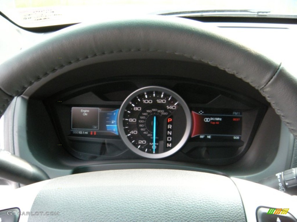 2015 Explorer XLT - Oxford White / Medium Light Stone photo #34