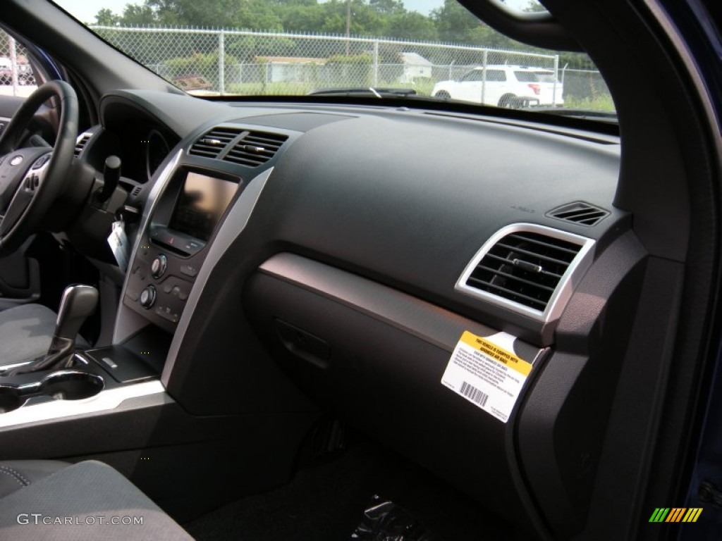 2015 Explorer XLT - Deep Impact Blue / Charcoal Black photo #18