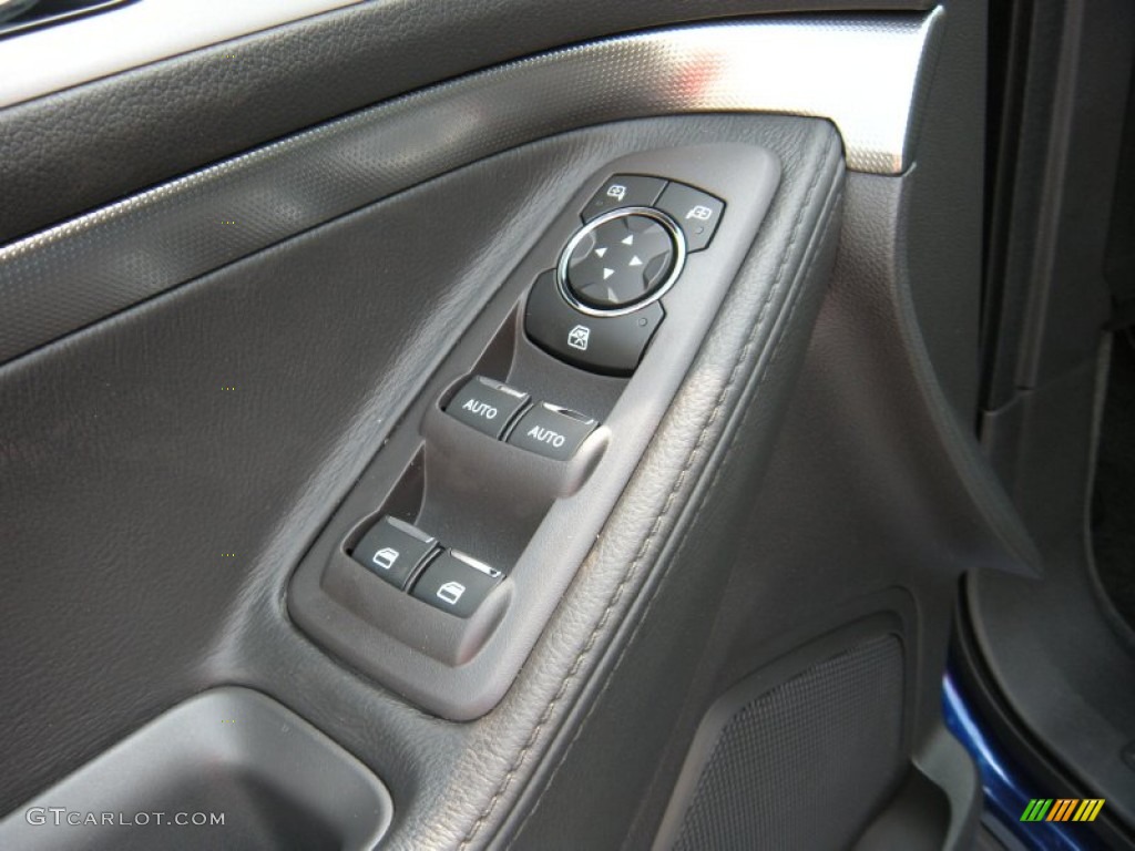 2015 Explorer XLT - Deep Impact Blue / Charcoal Black photo #26