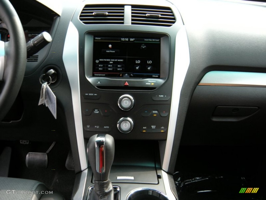 2015 Explorer XLT - Deep Impact Blue / Charcoal Black photo #30