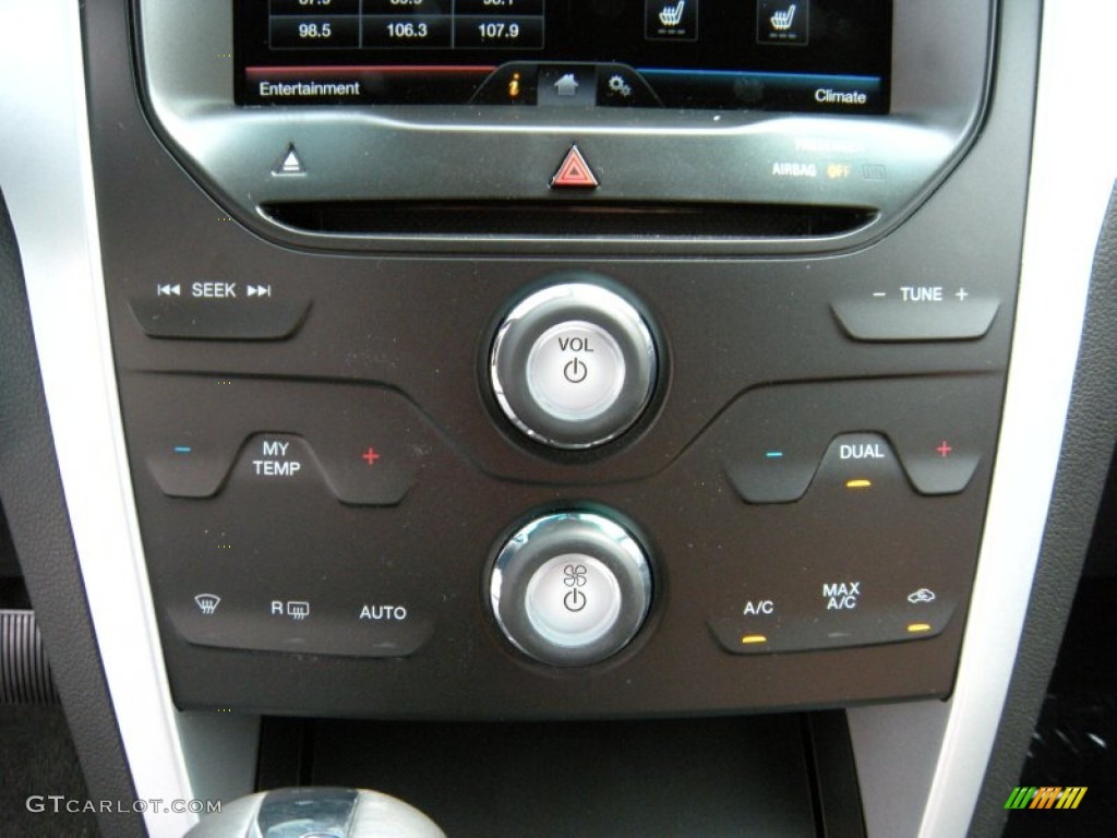 2015 Explorer XLT - Deep Impact Blue / Charcoal Black photo #32