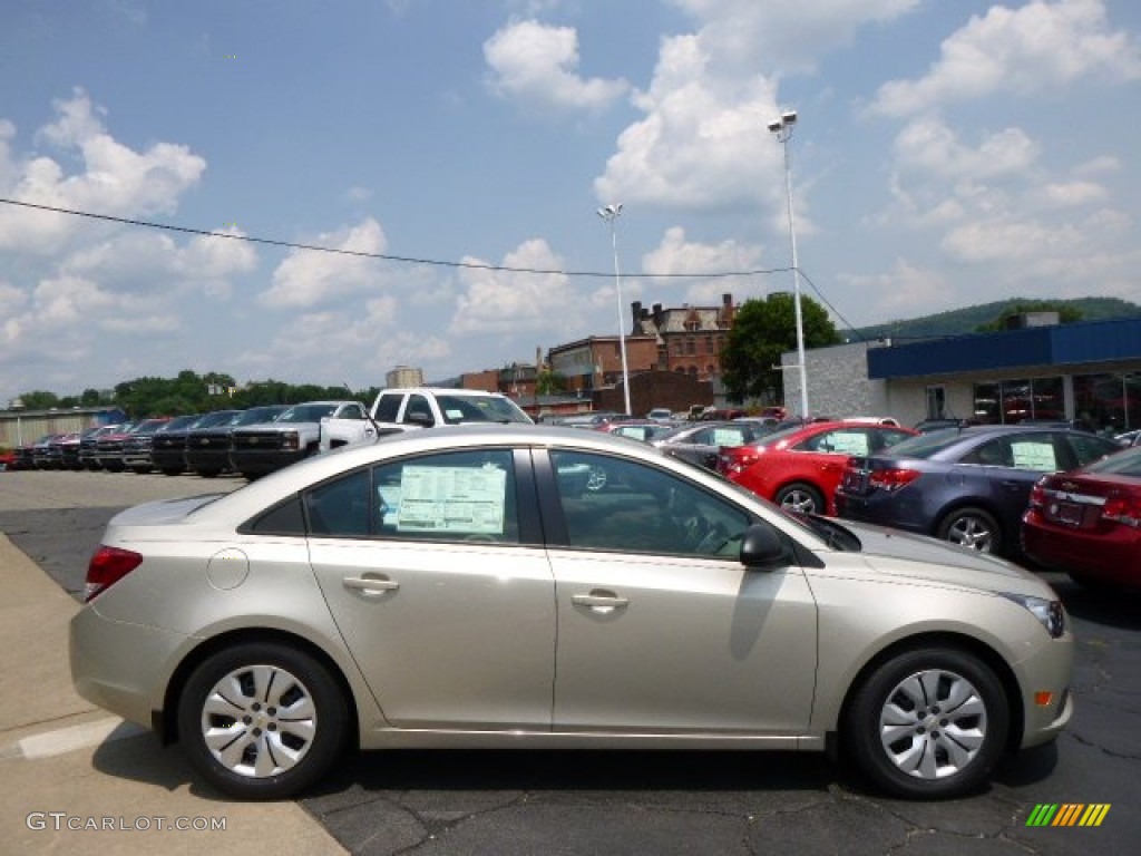 2014 Cruze LS - Champagne Silver Metallic / Jet Black/Medium Titanium photo #1