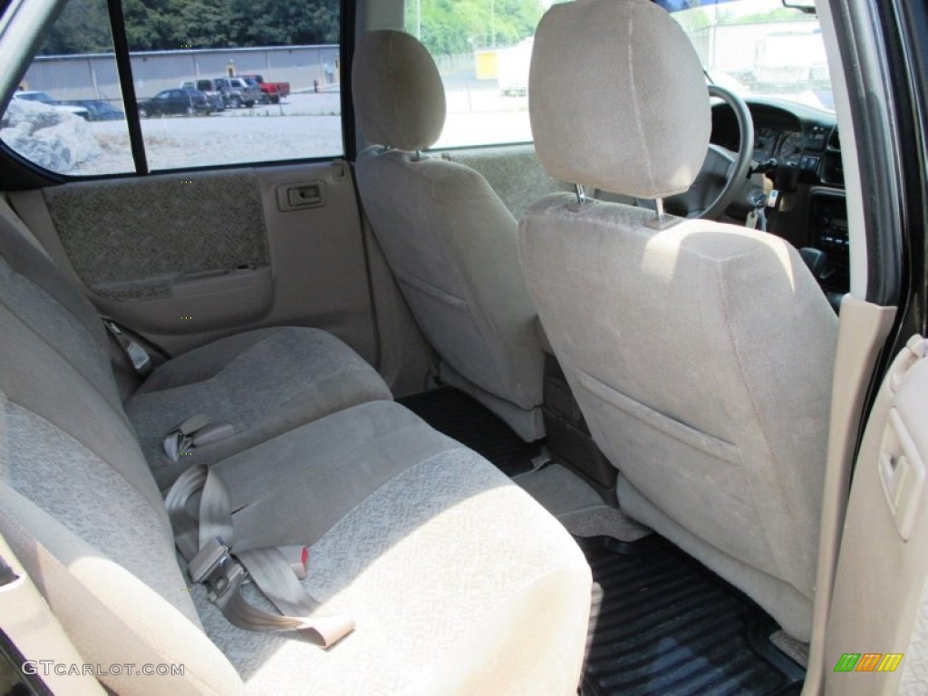 2000 Rodeo LSE 4WD - Ebony Black / Beige photo #26