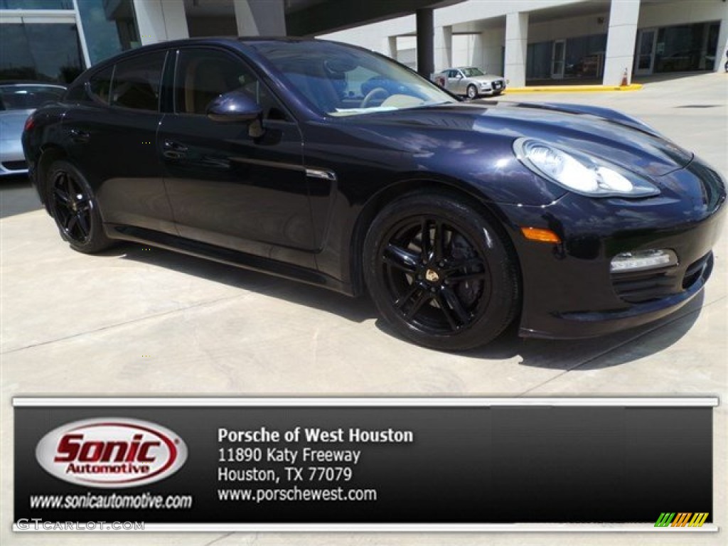 Basalt Black Metallic Porsche Panamera