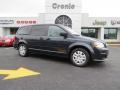 Maximum Steel Metallic 2014 Dodge Grand Caravan SE
