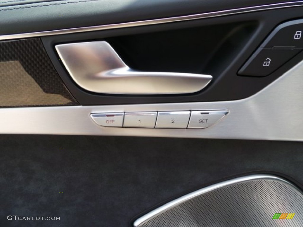 2015 S8 quattro S - Brilliant Black / Black Valcona photo #11