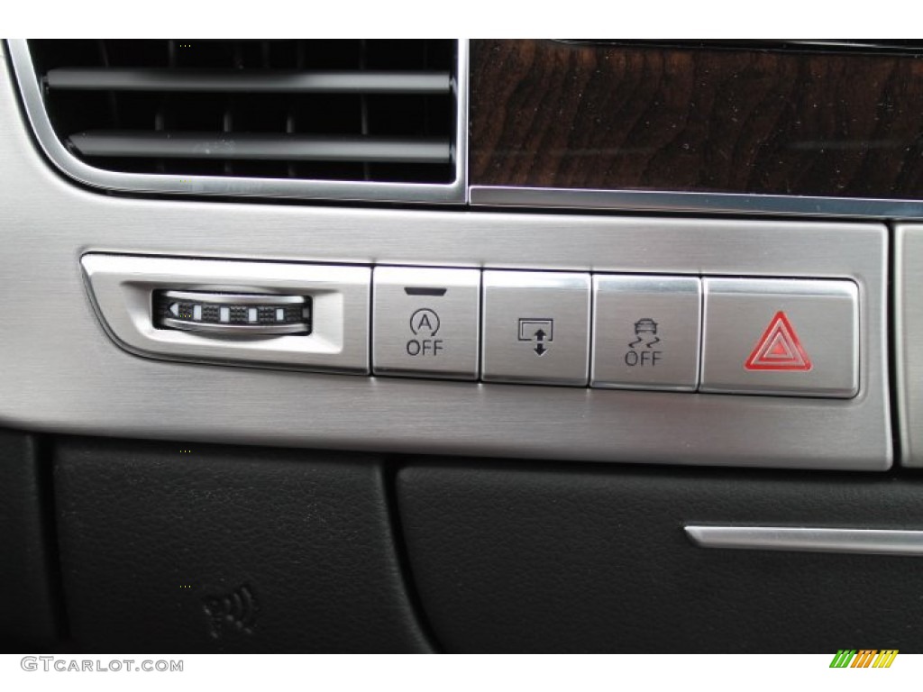 2015 Audi A8 3.0T quattro Controls Photo #95648504