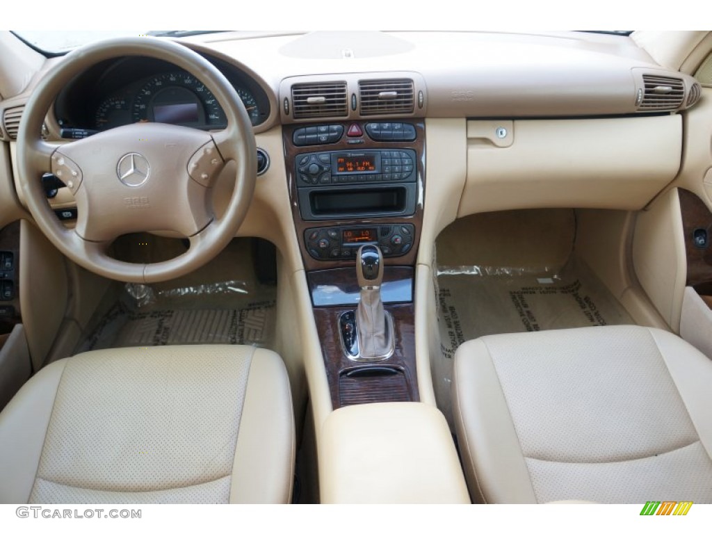2002 C 320 Sedan - Alabaster White / Java photo #13
