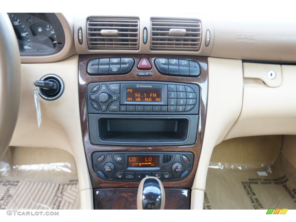 2002 C 320 Sedan - Alabaster White / Java photo #14