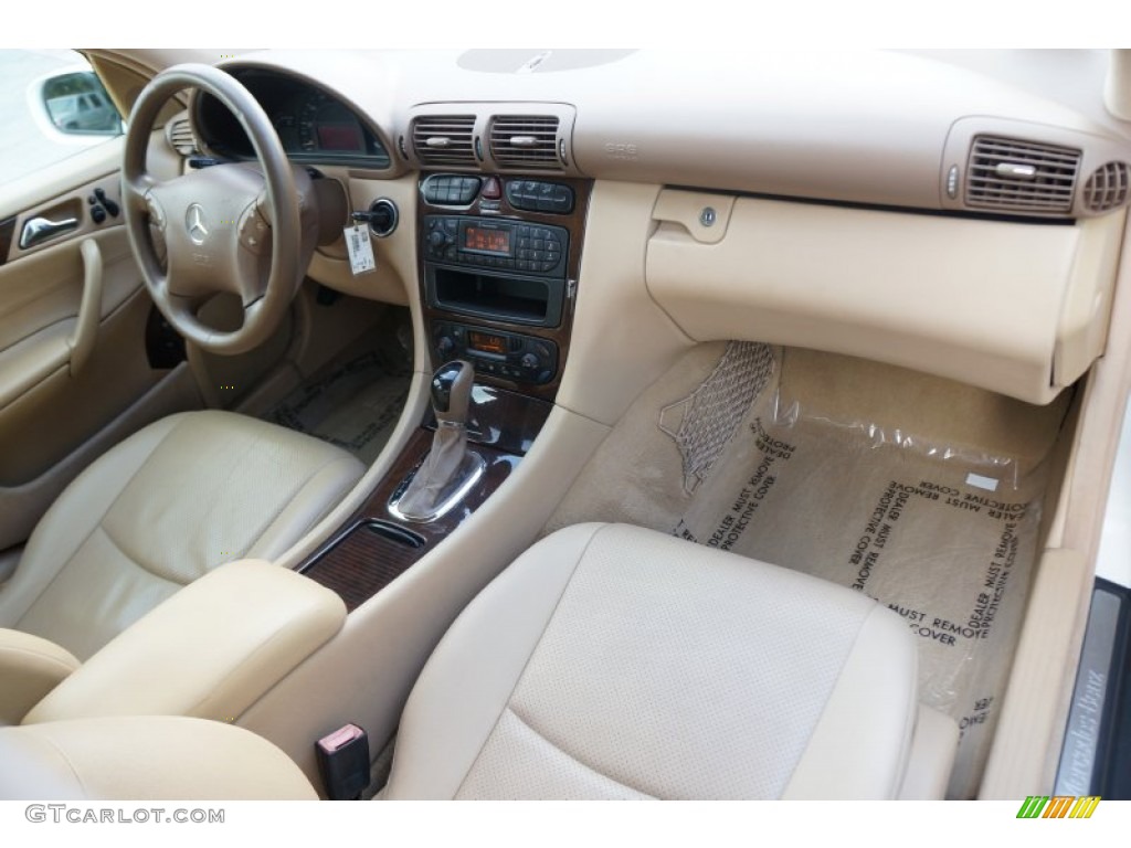 2002 C 320 Sedan - Alabaster White / Java photo #17