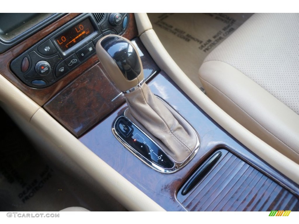 2002 C 320 Sedan - Alabaster White / Java photo #23