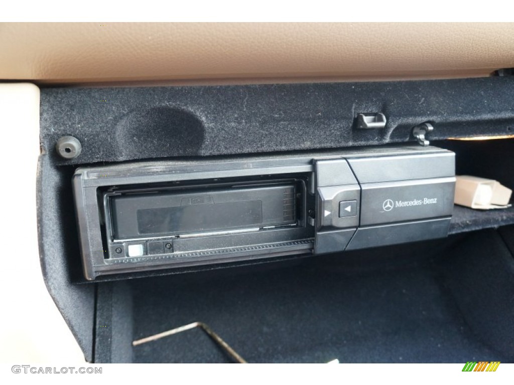2002 C 320 Sedan - Alabaster White / Java photo #24