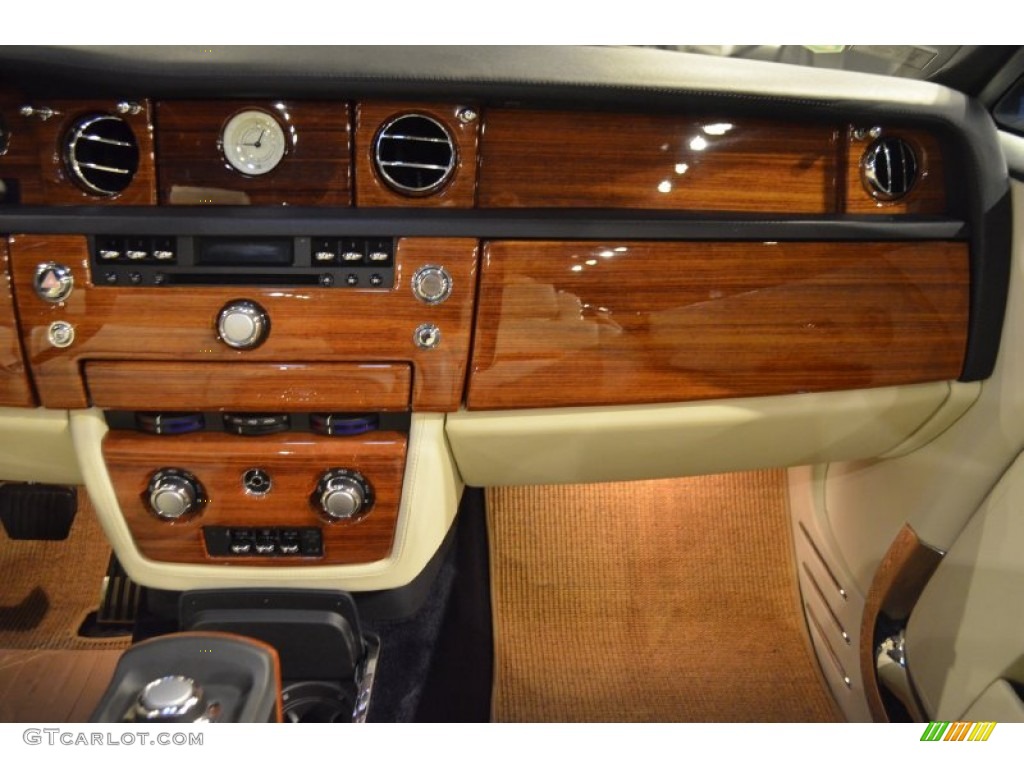 2008 Rolls-Royce Phantom Drophead Coupe Standard Phantom Drophead Coupe Model Light Creme Dashboard Photo #95662165