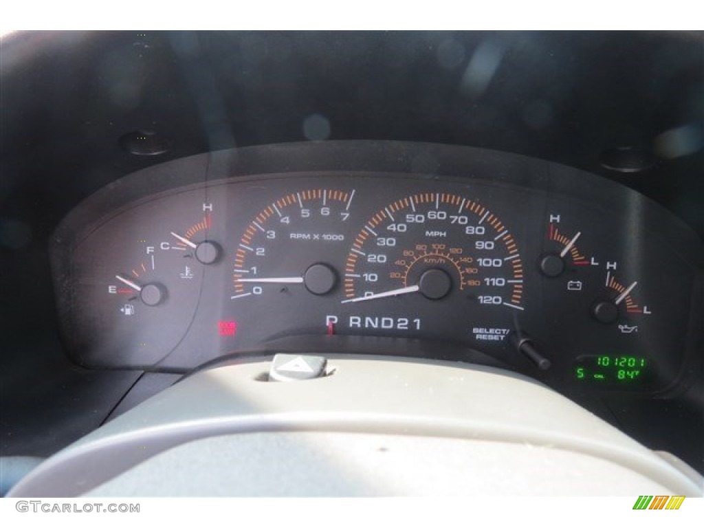 2003 Expedition XLT 4x4 - Silver Birch Metallic / Medium Parchment photo #17