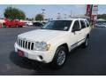 Stone White - Grand Cherokee Laredo Photo No. 3