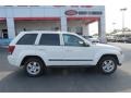 Stone White - Grand Cherokee Laredo Photo No. 8