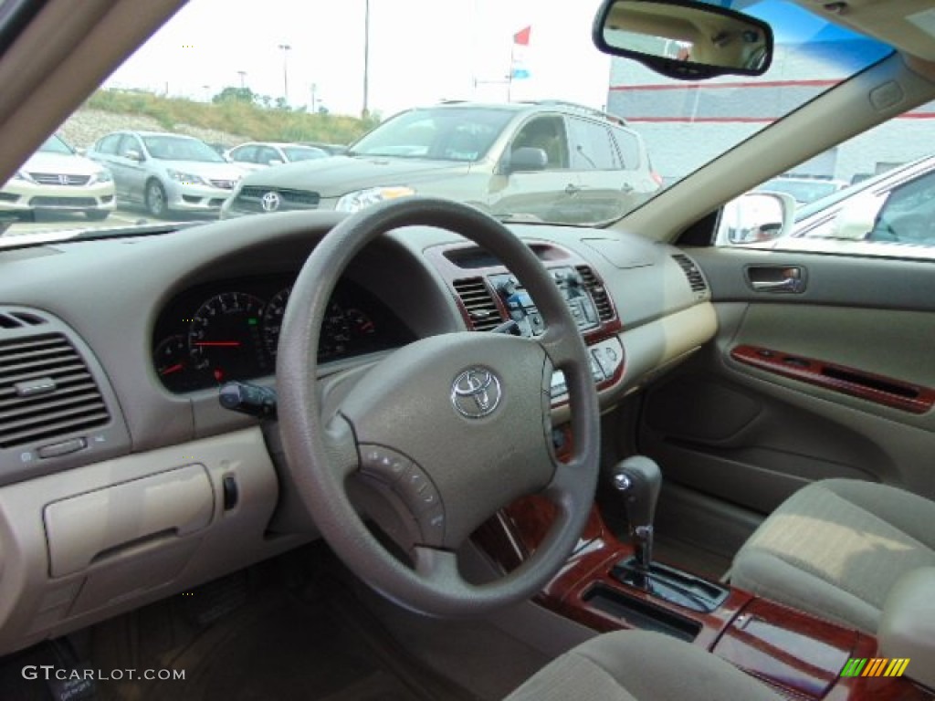 2005 Camry XLE - Super White / Taupe photo #9