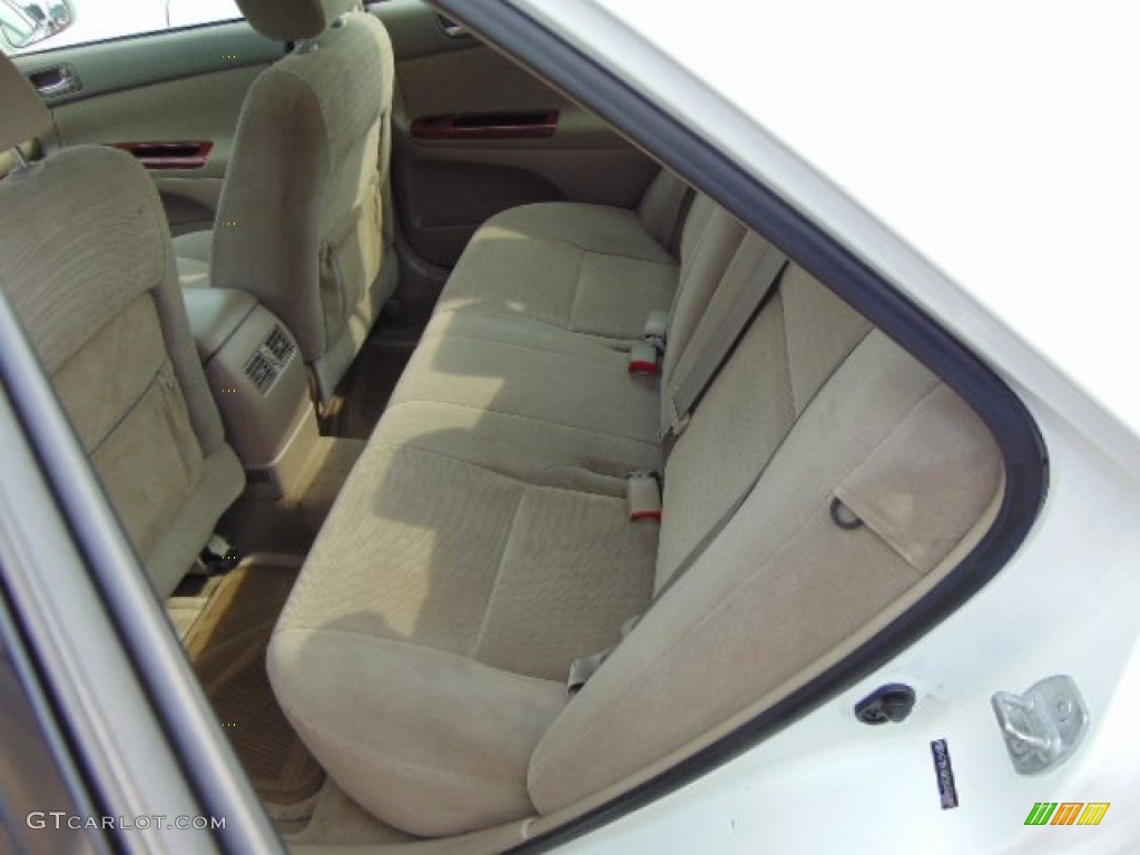 2005 Camry XLE - Super White / Taupe photo #17