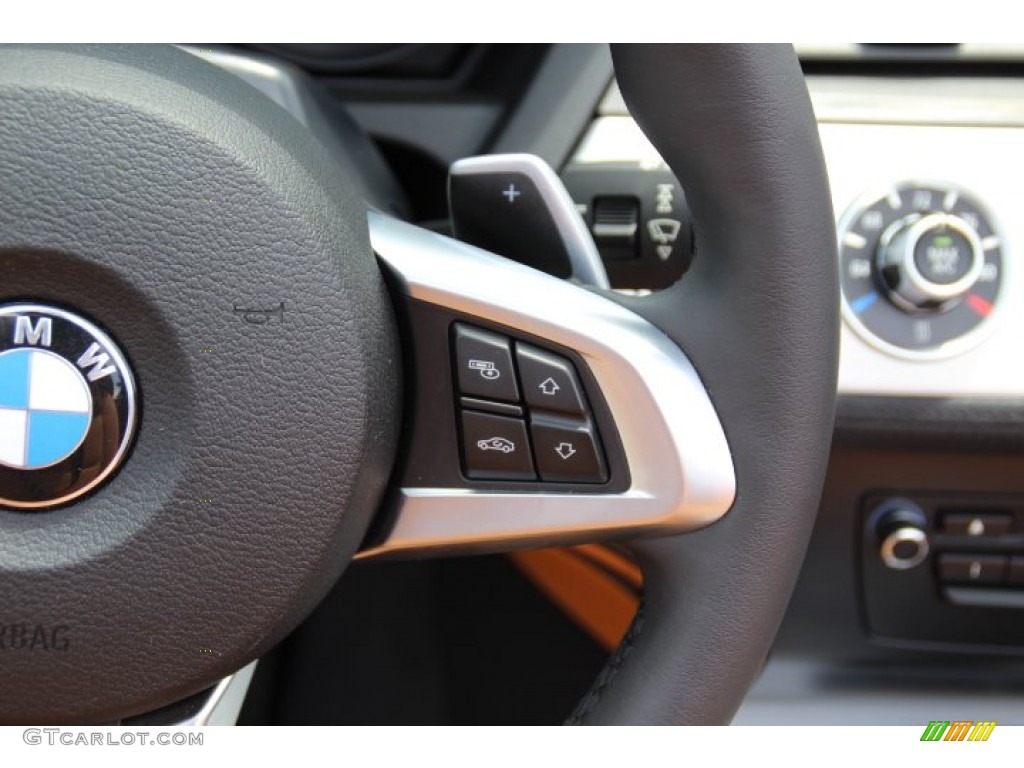 2014 BMW Z4 sDrive35i Controls Photos