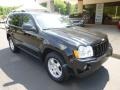 Black - Grand Cherokee Laredo 4x4 Photo No. 2
