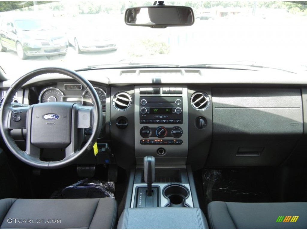 2009 Ford Expedition XLT Dashboard Photos