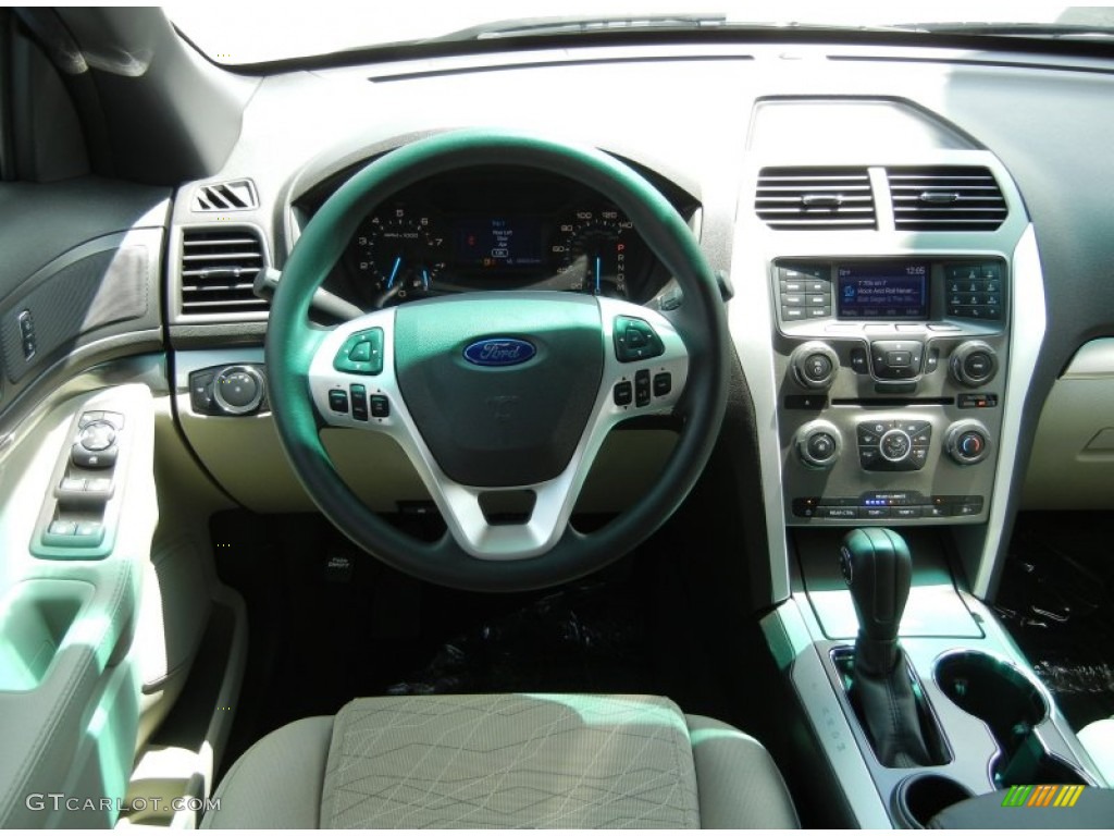 2015 Explorer FWD - Oxford White / Medium Light Stone photo #9