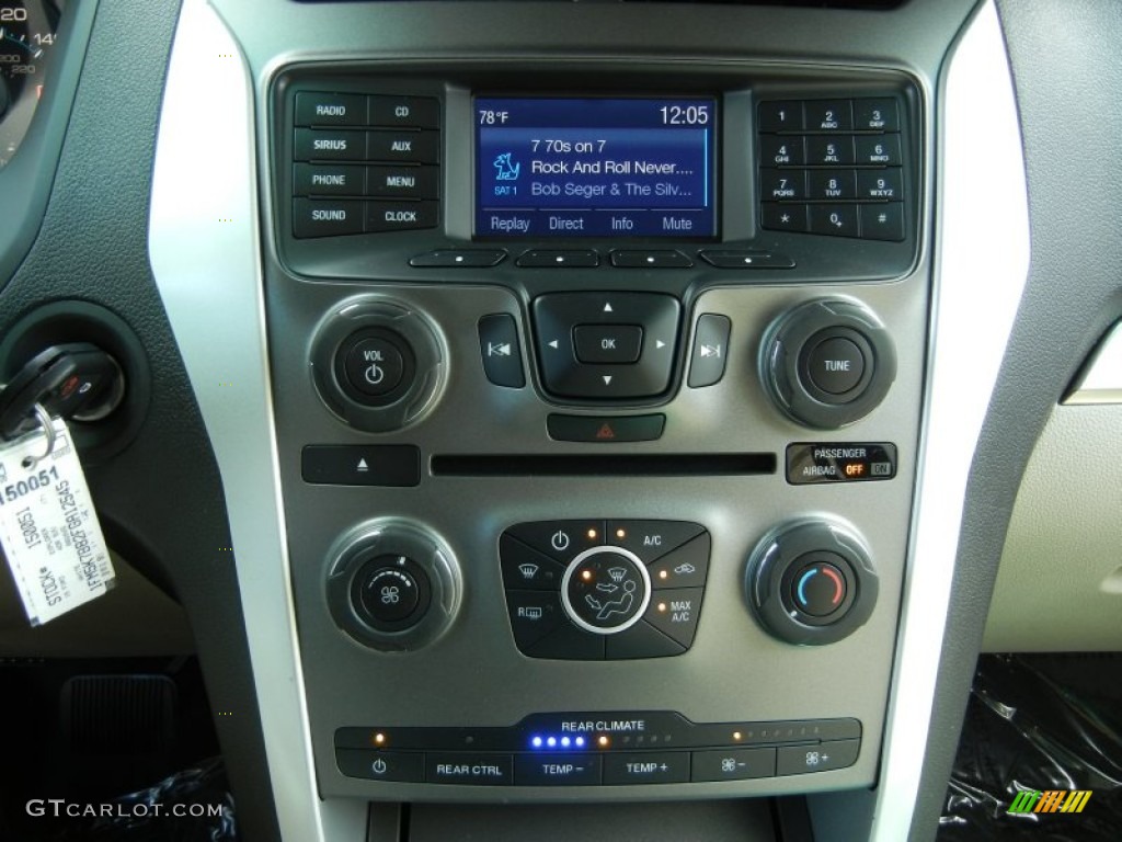 2015 Explorer FWD - Oxford White / Medium Light Stone photo #11