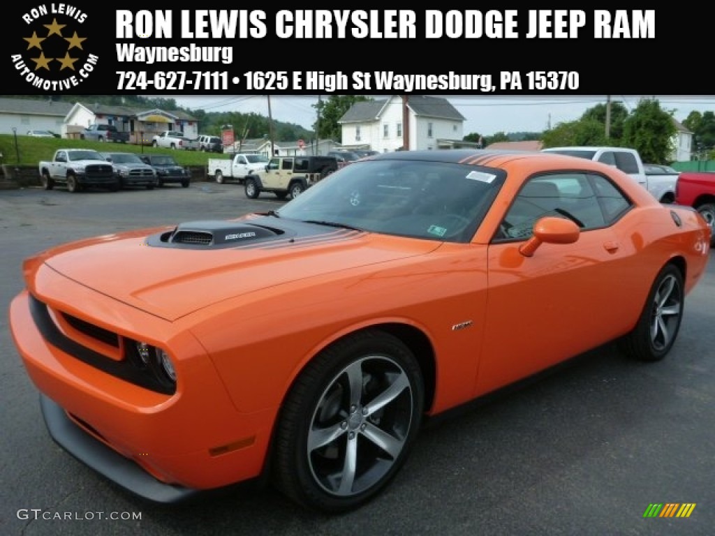 Header Orange Dodge Challenger