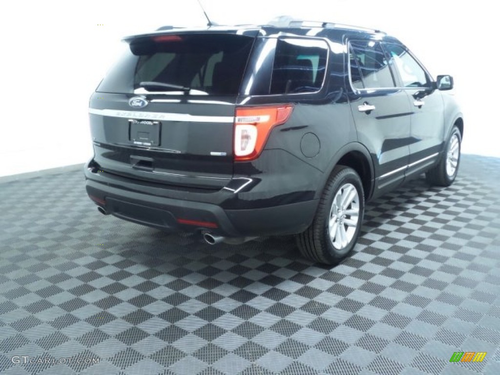 2014 Explorer XLT 4WD - Tuxedo Black / Charcoal Black photo #7