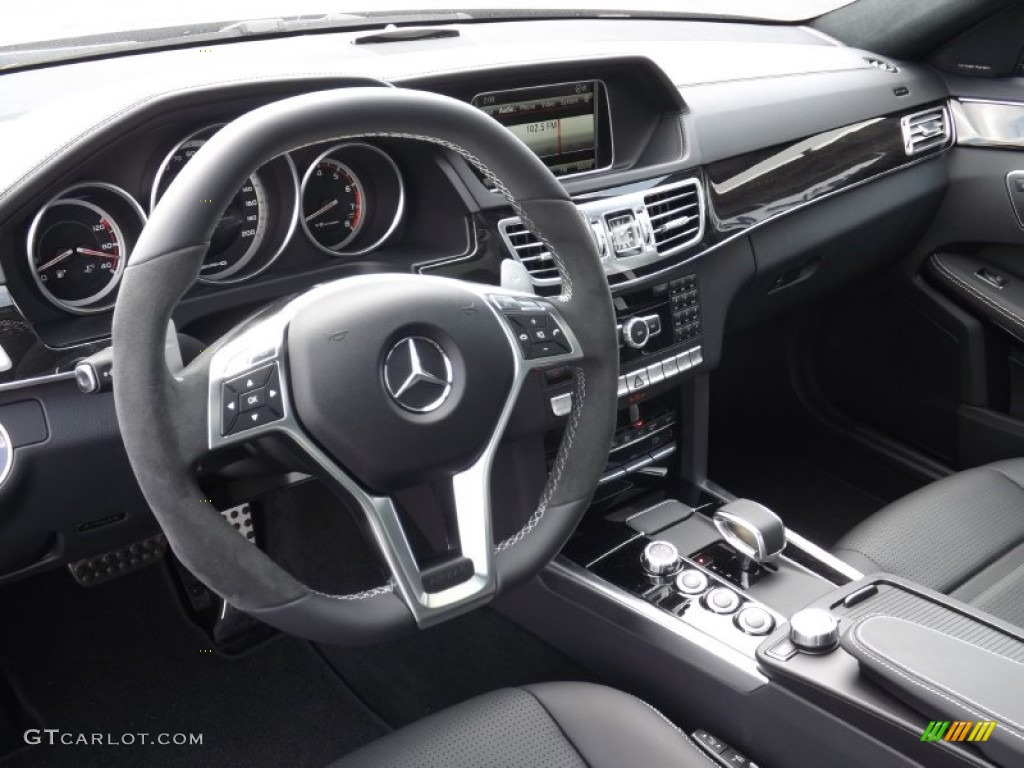 2014 Mercedes-Benz E 63 AMG S-Model Dashboard Photos