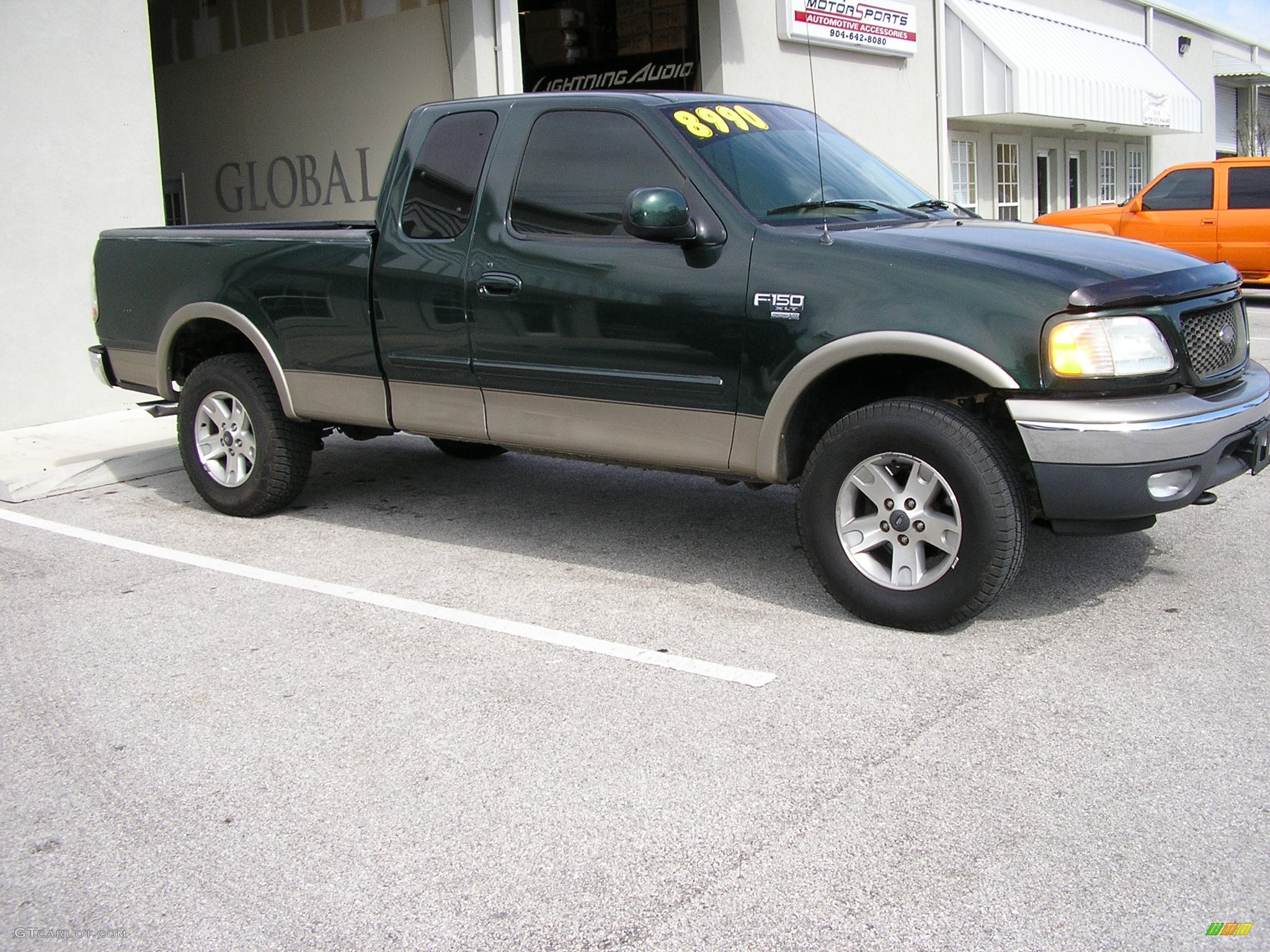 2001 F150 XLT SuperCab 4x4 - Dark Highland Green Metallic / Medium Parchment photo #7