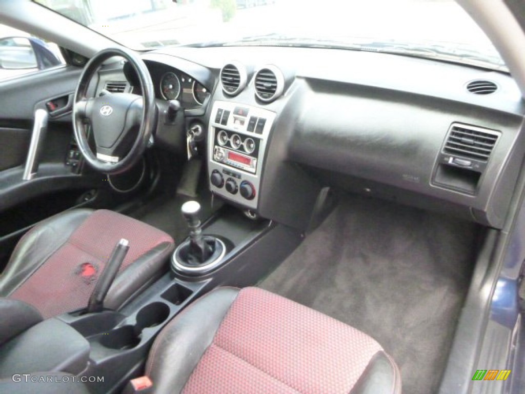 2005 Hyundai Tiburon SE Dashboard Photos