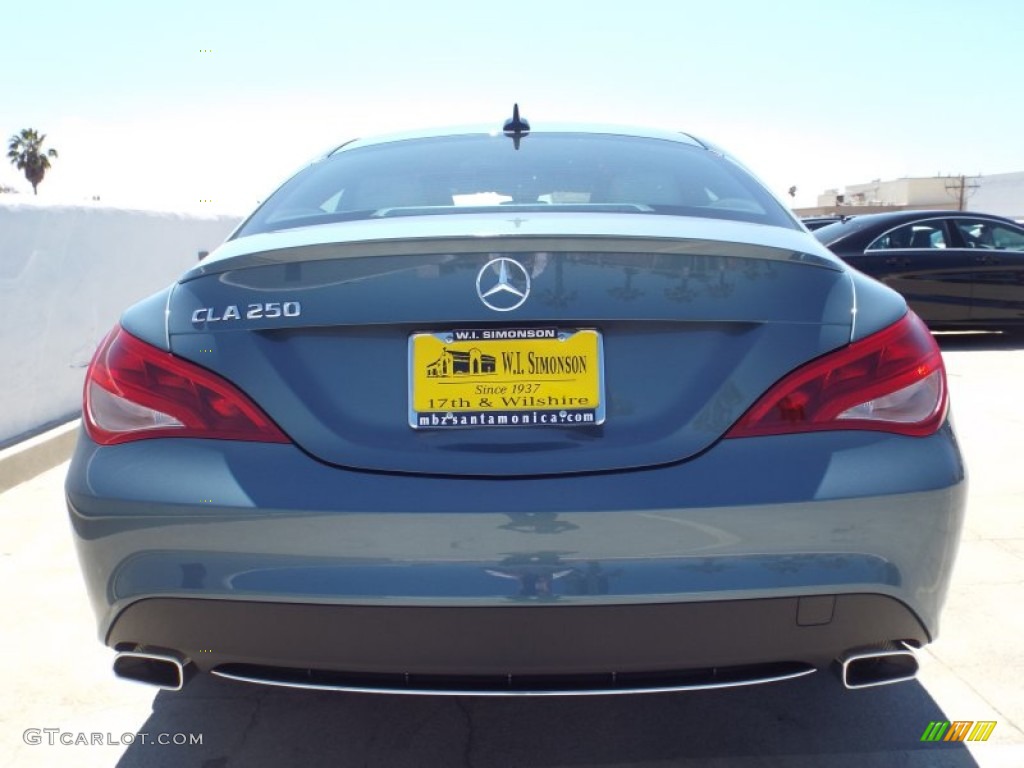 2014 CLA 250 - Universe Blue Metallic / Beige photo #5