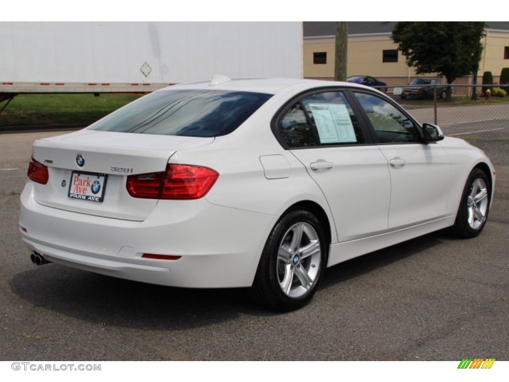 2014 3 Series 328i xDrive Sedan - Alpine White / Black photo #2