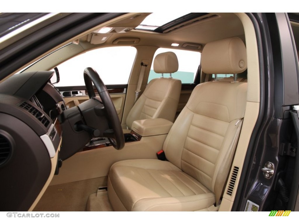 2008 Volkswagen Touareg 2 VR6 Front Seat Photos