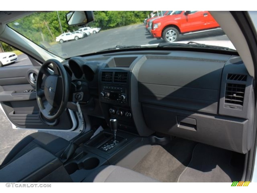 2011 Nitro Heat 4.0 - Bright White / Dark Slate Gray photo #18