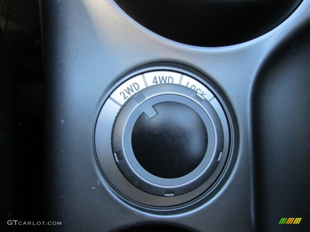 2012 Mitsubishi Outlander SE AWD Controls Photo #95731451