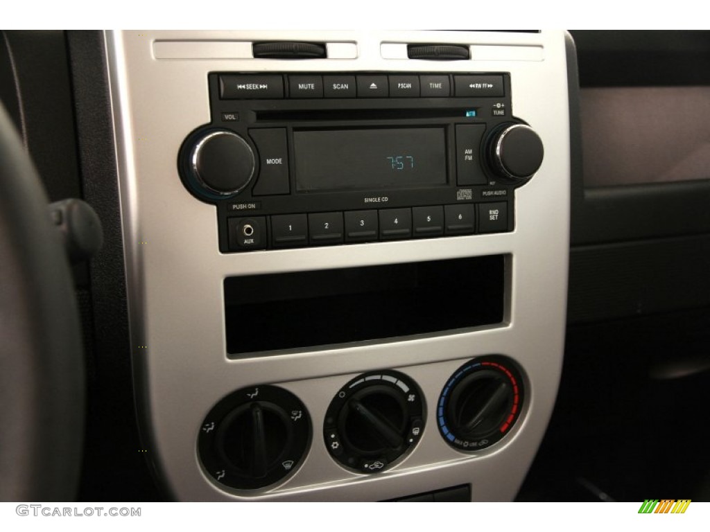 2008 Jeep Compass Sport 4x4 Controls Photo #95736639