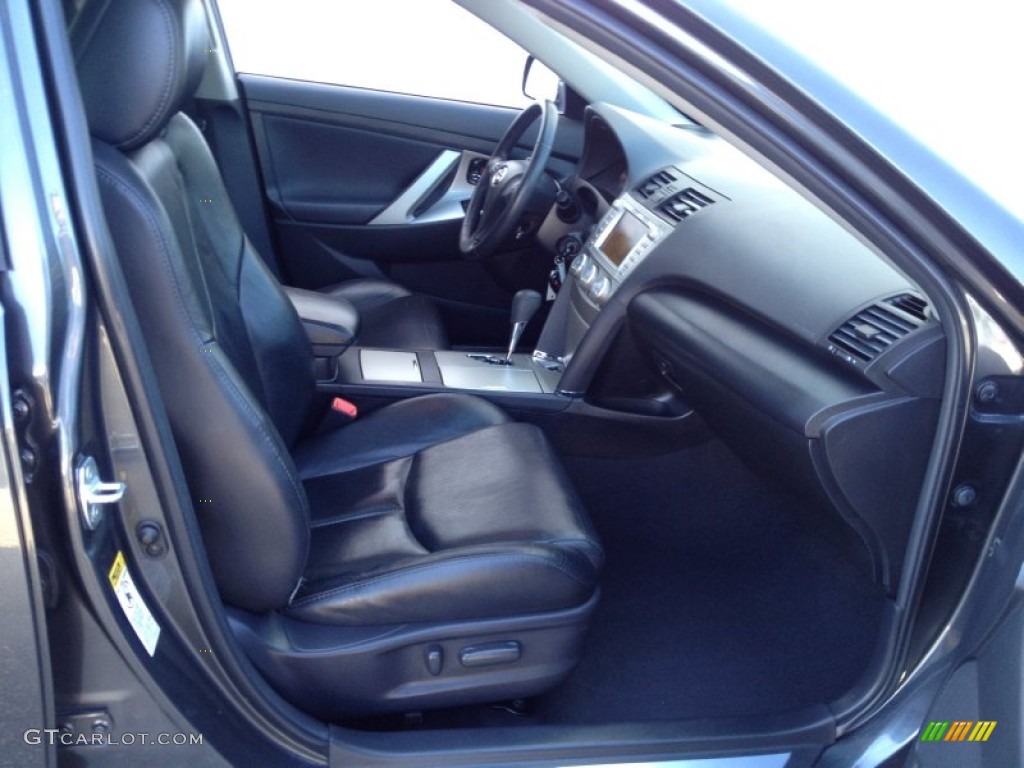 2011 Toyota Camry SE V6 interior Photo #95737284