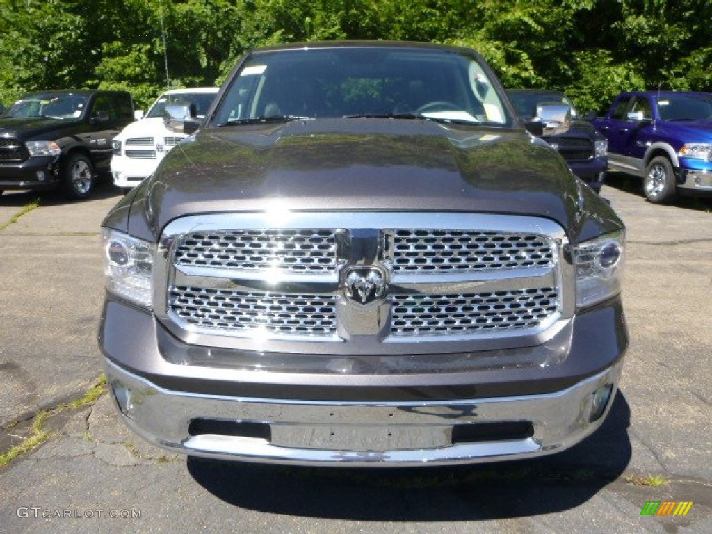 2014 1500 Laramie Quad Cab 4x4 - Granite Crystal Metallic / Black photo #8