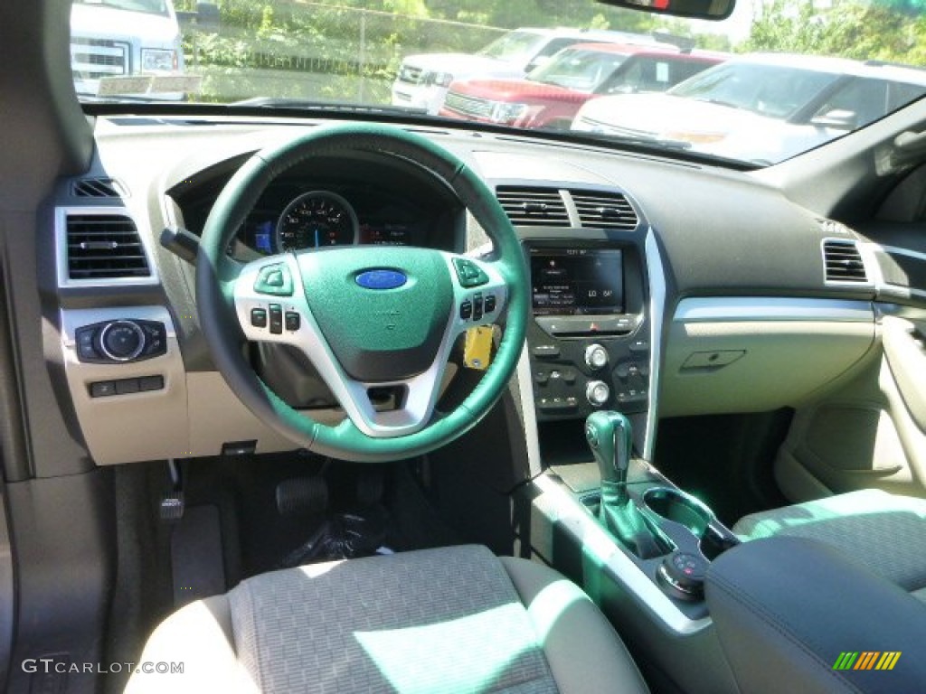 2014 Explorer XLT 4WD - Sterling Gray / Medium Light Stone photo #11