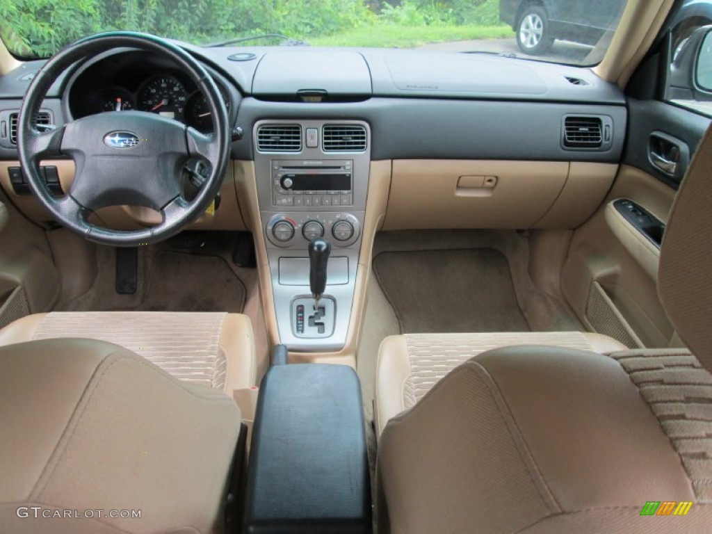2004 Subaru Forester 2.5 XS Beige Dashboard Photo #95746518