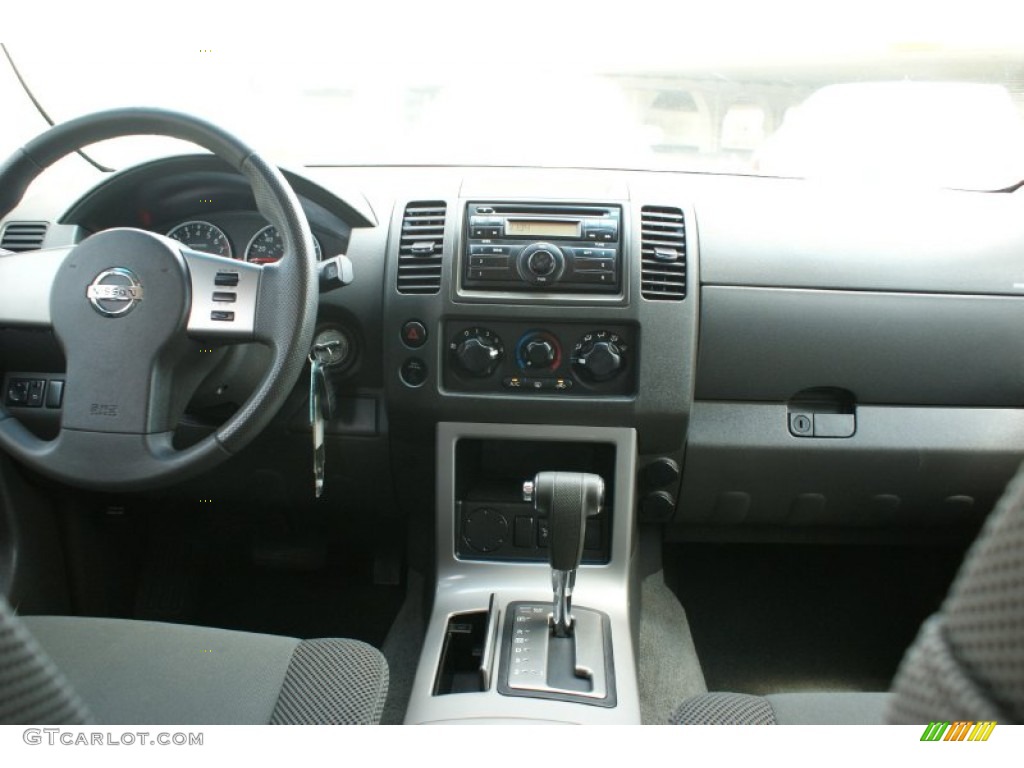 2008 Pathfinder LE - Red Brawn / Cafe Latte photo #28