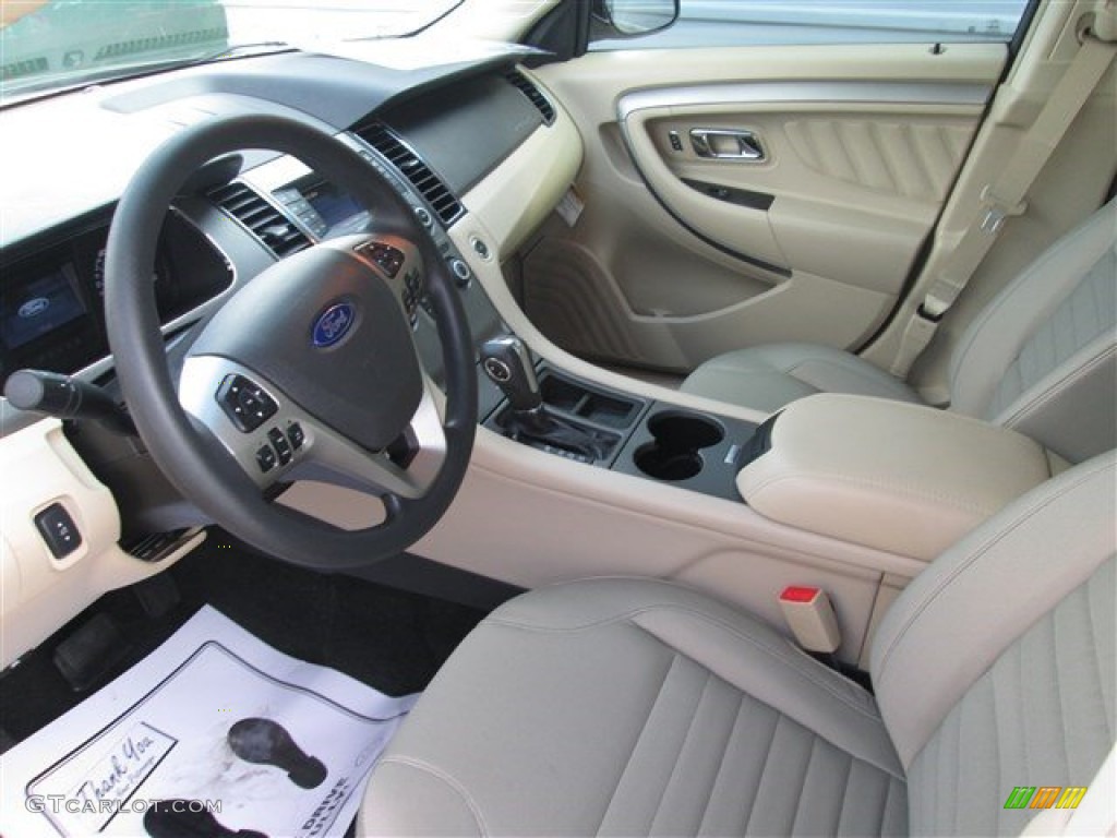 2015 Taurus SE - Tuxedo Black Metallic / Dune photo #5